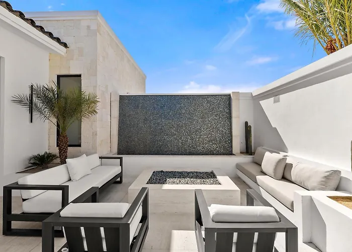 Poco Paraiso Villa